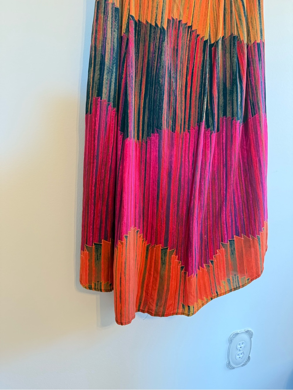 HUNTER BELL • Sunflare Midi Skirt
Colorful Boho Bohemian
Peasant Retro Size 12 - Picture 5 of 8